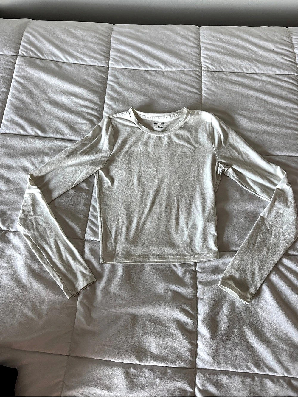Hollister Easy Long-Sleeve Crew Top White Small
